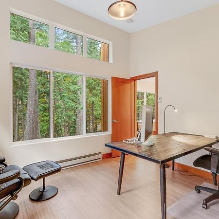 Mckinnis Hill Cabin Eastsound Экстерьер фото