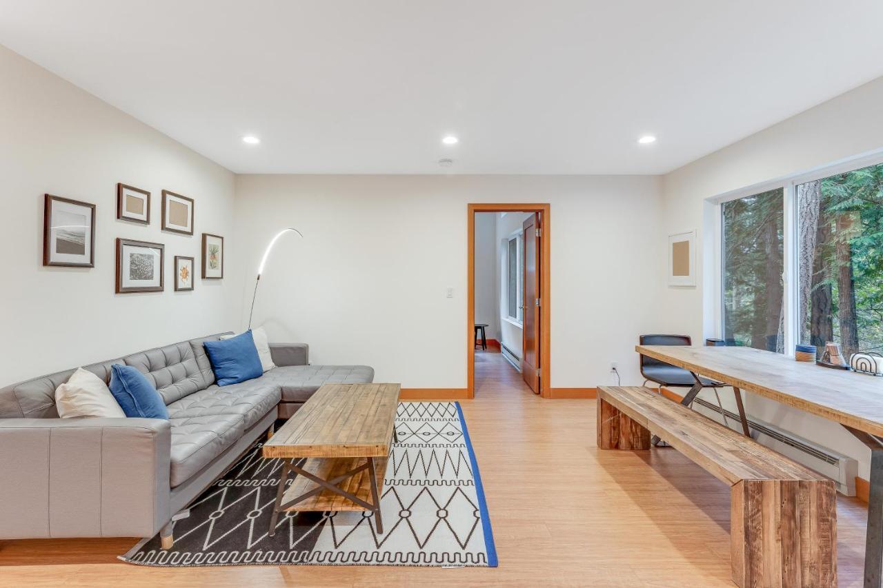 Mckinnis Hill Cabin Eastsound Экстерьер фото