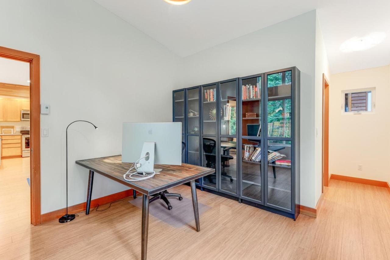 Mckinnis Hill Cabin Eastsound Экстерьер фото