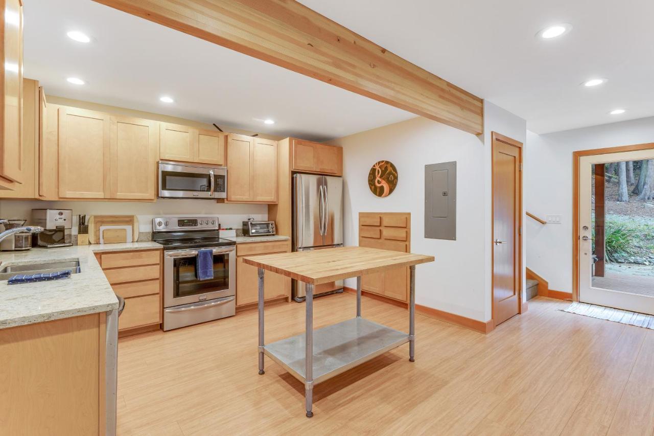 Mckinnis Hill Cabin Eastsound Экстерьер фото
