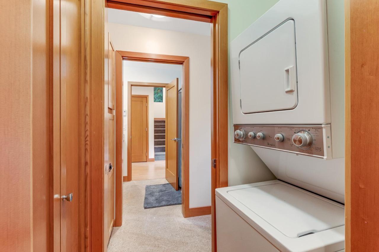 Mckinnis Hill Cabin Eastsound Экстерьер фото
